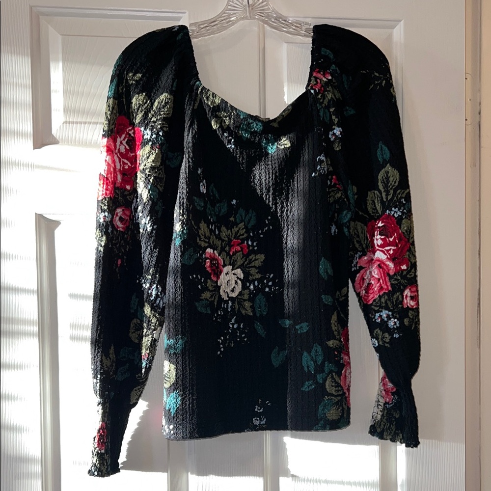 Square neck blouse